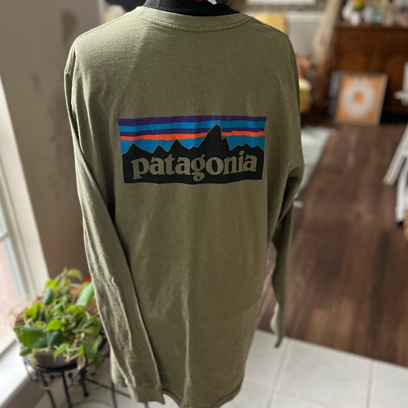 Patagonia long sleeve T-shirt size 2XL - Picture 2 of 3